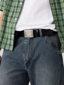 腰带扣头颜色如何搭配